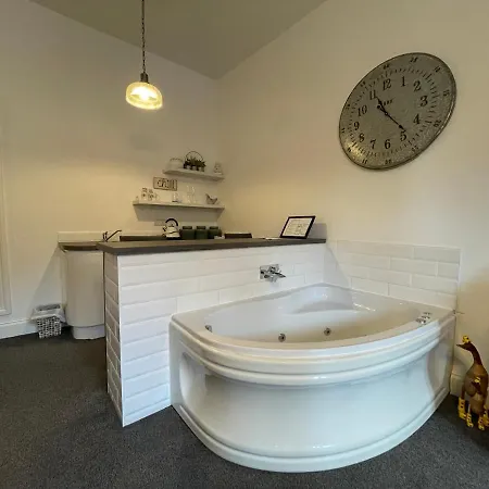 The Townhouse Boutique Hotel 4*