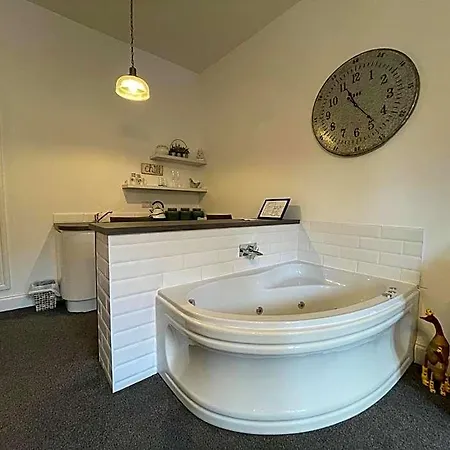 The Townhouse Boutique 4*